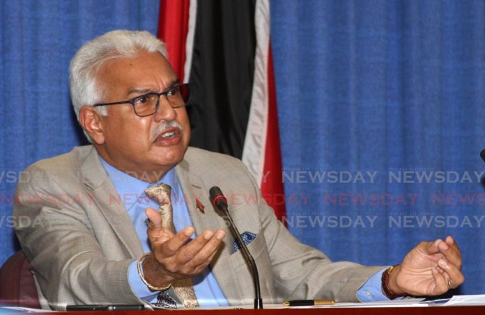 Deyalsingh sad about Bodoe’s dengue automobile claims